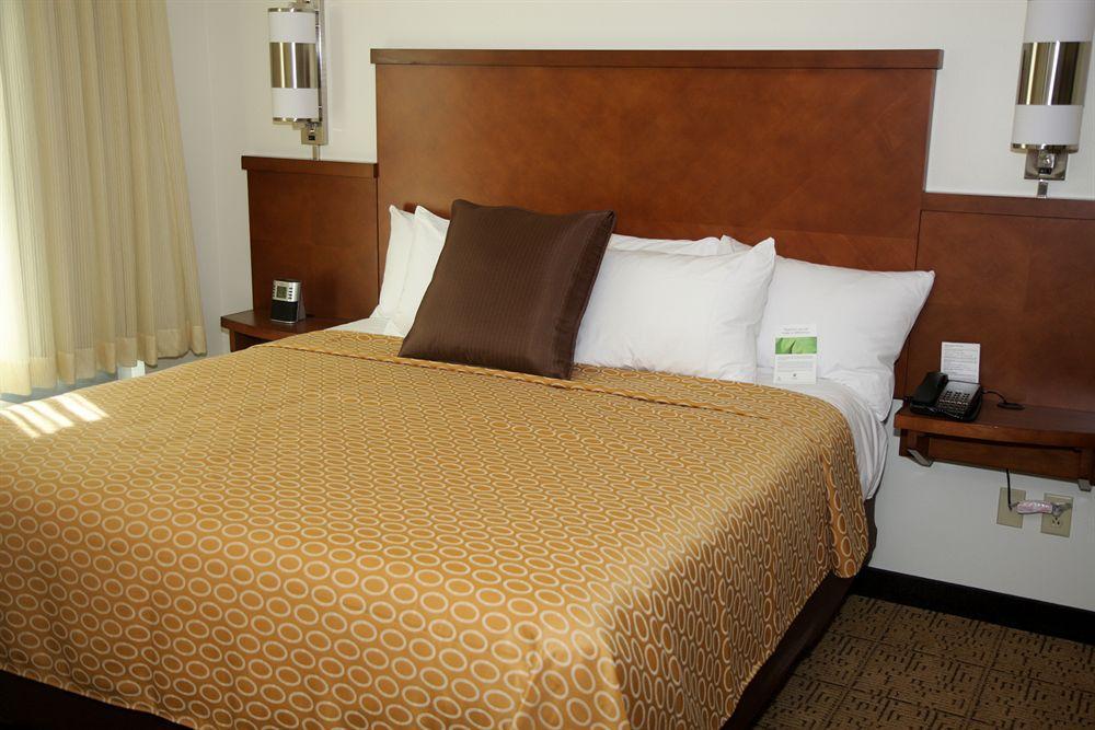 Hyatt Place Fort Myers At The Forum Exterior photo